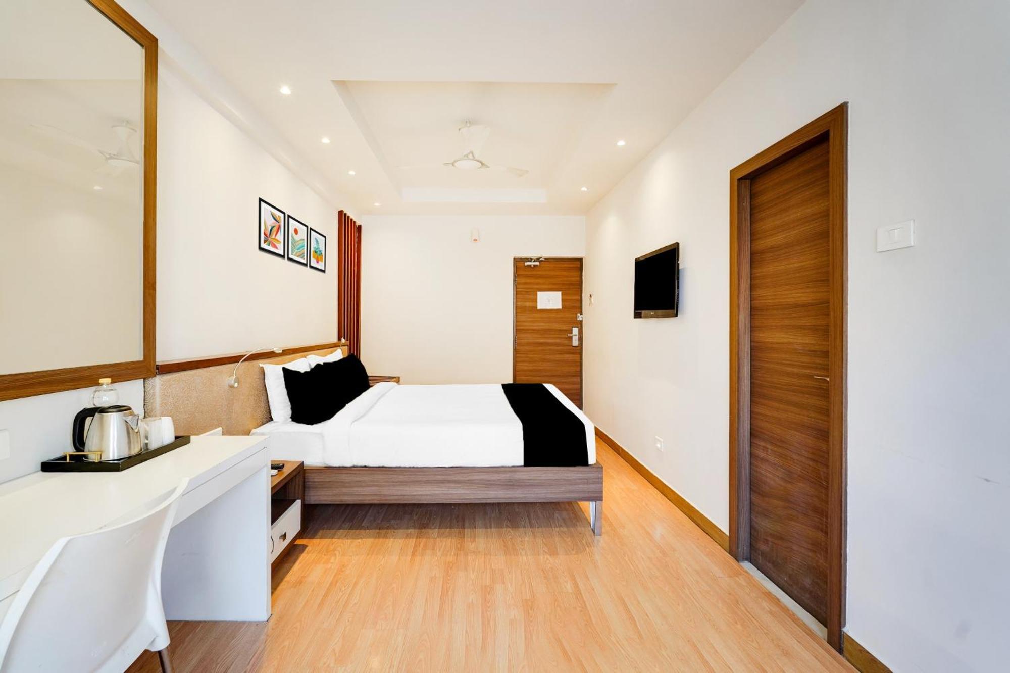 Super Townhouse Oak Kodambakkam Formerly Cine City Chennai Dış mekan fotoğraf