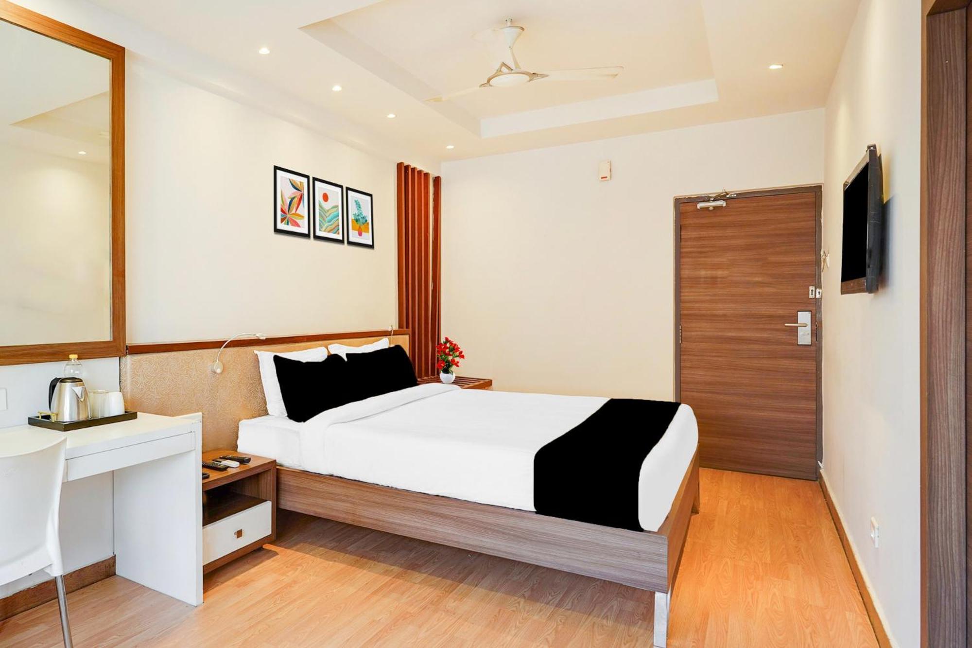 Super Townhouse Oak Kodambakkam Formerly Cine City Chennai Dış mekan fotoğraf